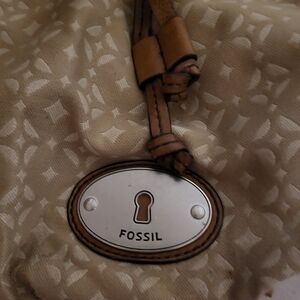 Fossil purse